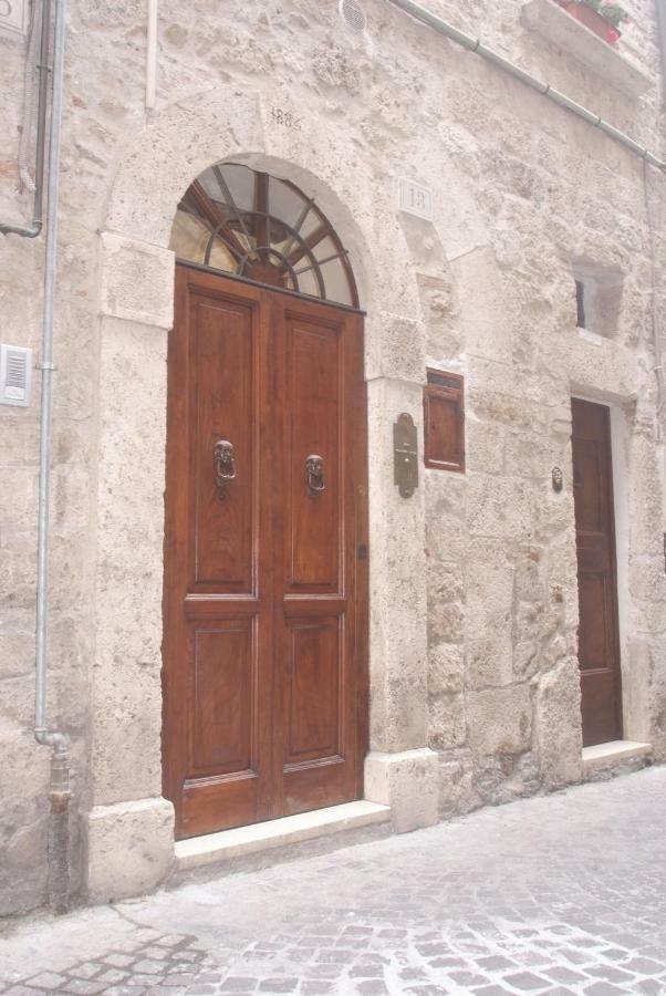 Piccola corte Ascoli Piceno Esterno foto